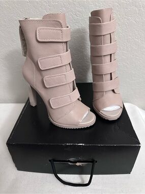 DKNY Blake Peep Toe Bootie Size 7.5 in Beige